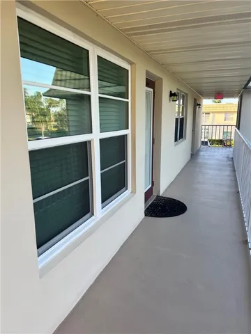 $1,800 | 2 Vista Gdns Trail, Unit 202, Vero Beach, FL 32962