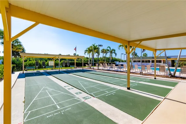 $1,800 | 2 Vista Gdns Trail, Unit 202, Vero Beach, FL 32962