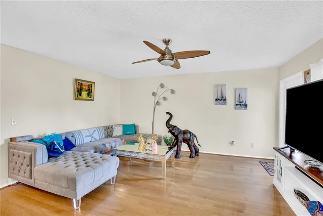 $1,800 | 2 Vista Gdns Trail, Unit 202, Vero Beach, FL 32962