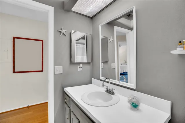 $1,800 | 2 Vista Gdns Trail, Unit 202, Vero Beach, FL 32962