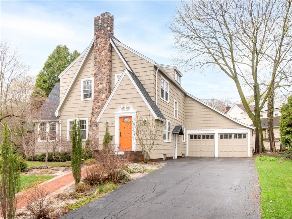 139 Chadbourne Road Brighton, NY 14618 - Photo 3 of 34