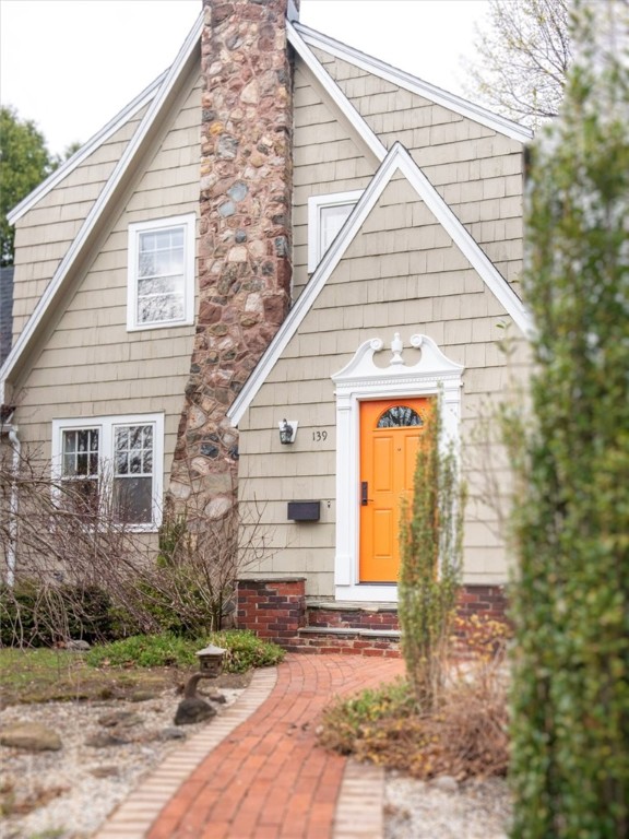 139 Chadbourne Road Brighton, NY 14618 - Photo 4 of 34