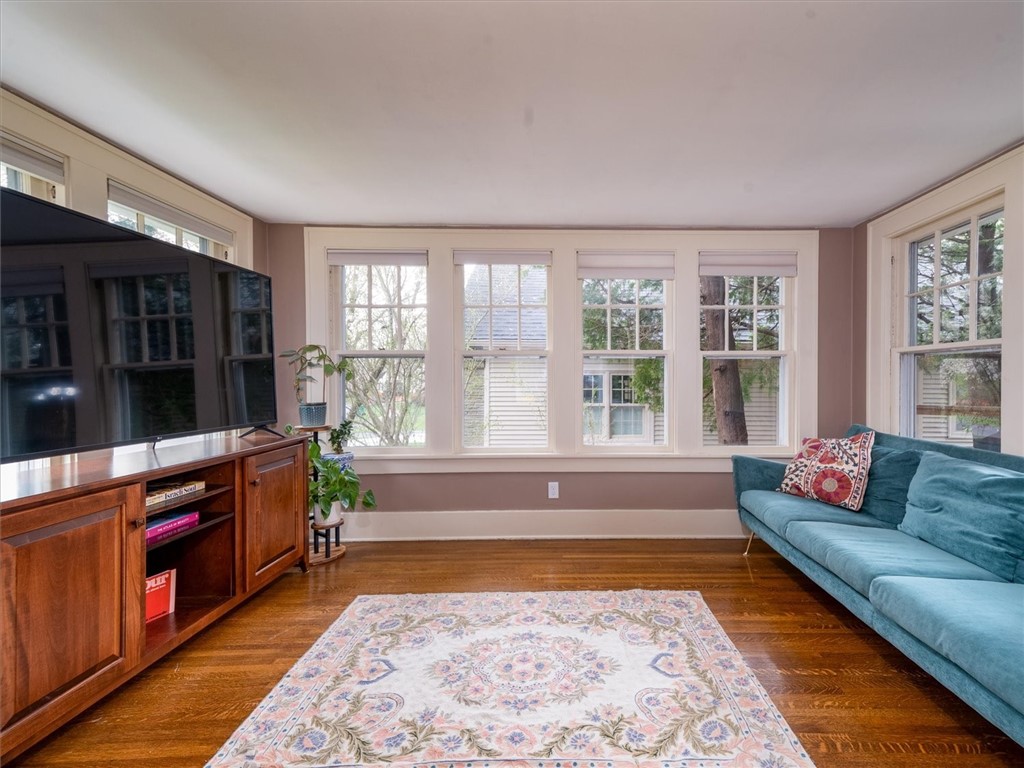 139 Chadbourne Road Brighton, NY 14618 - Photo 10 of 34