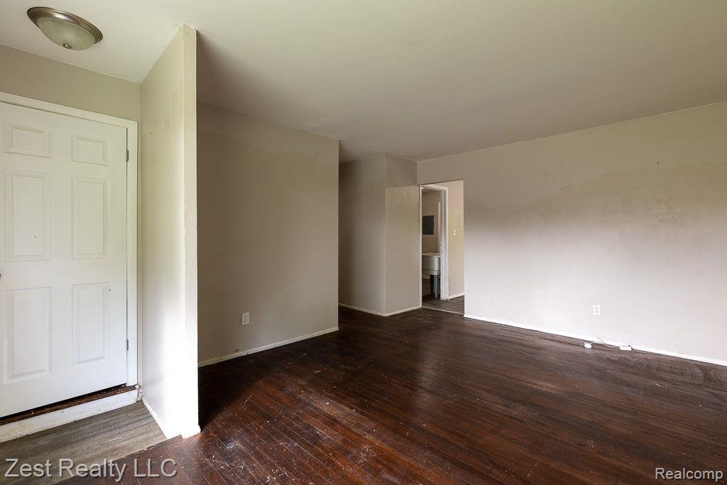 29470 Thomas Court Inkster, MI 48141 - Photo 4 of 20