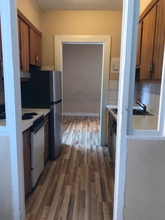 140 Chestnut Street, Unit 307 Springfield, MA 01103 - Photo 6 of 10