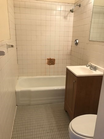 140 Chestnut Street, Unit 307 Springfield, MA 01103 - Photo 9 of 10