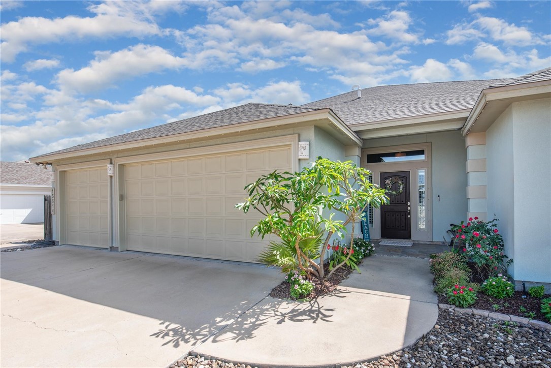 15614 Cuttysark Street Corpus Christi, TX 78418 - Photo 3 of 40