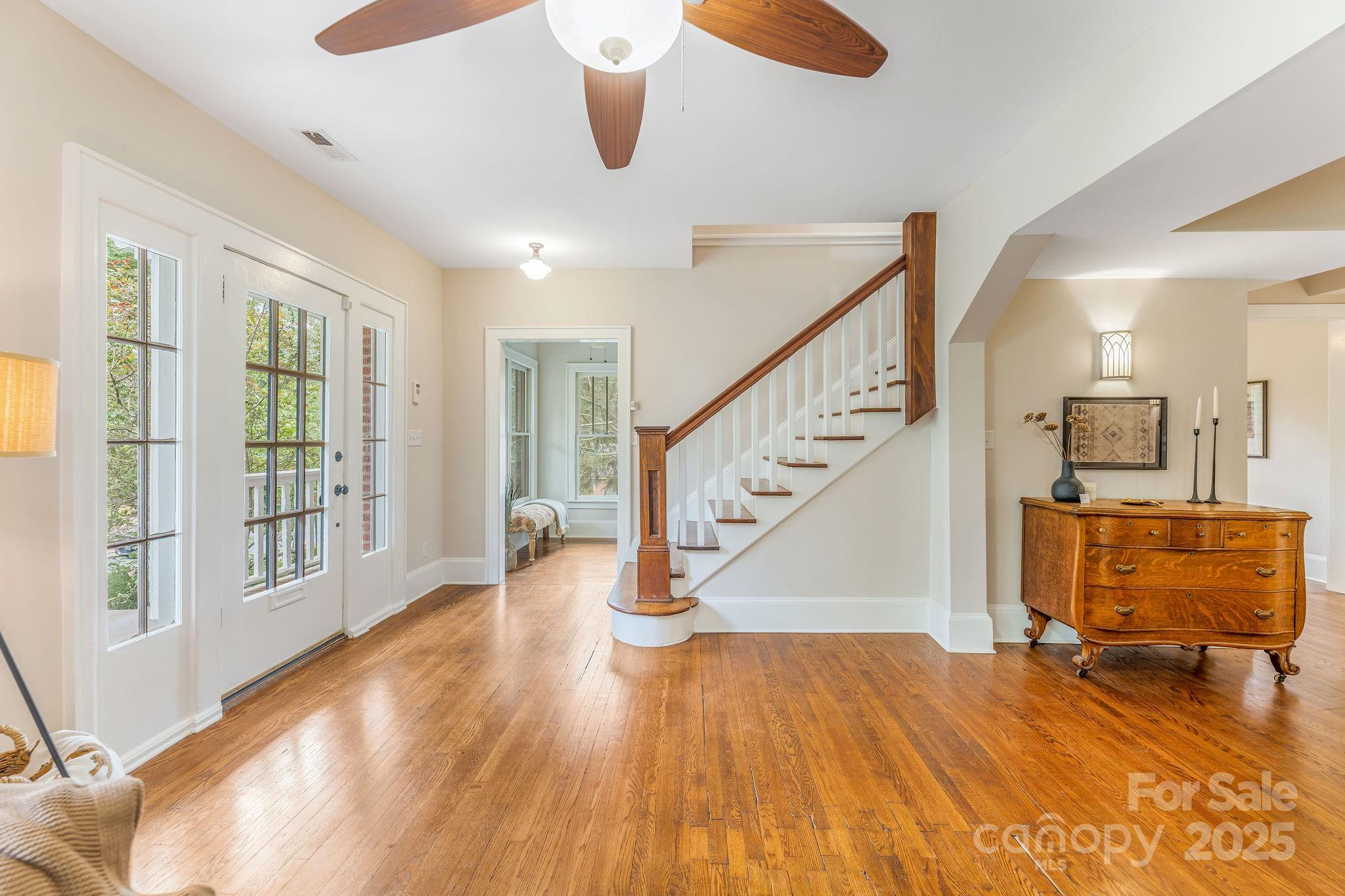 24 Warwick Road Asheville, NC 28803 - Photo 12 of 44