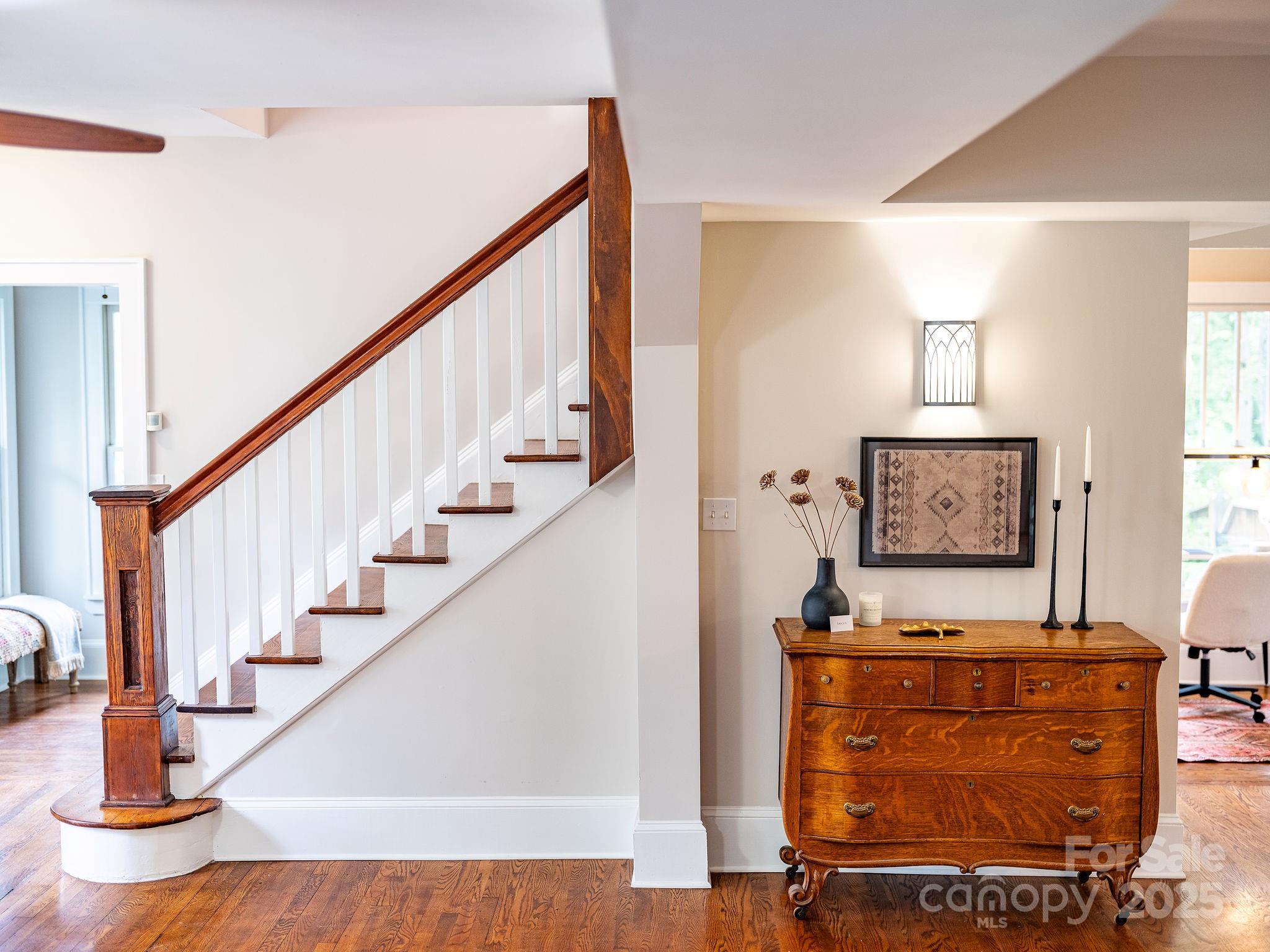 24 Warwick Road Asheville, NC 28803 - Photo 13 of 44