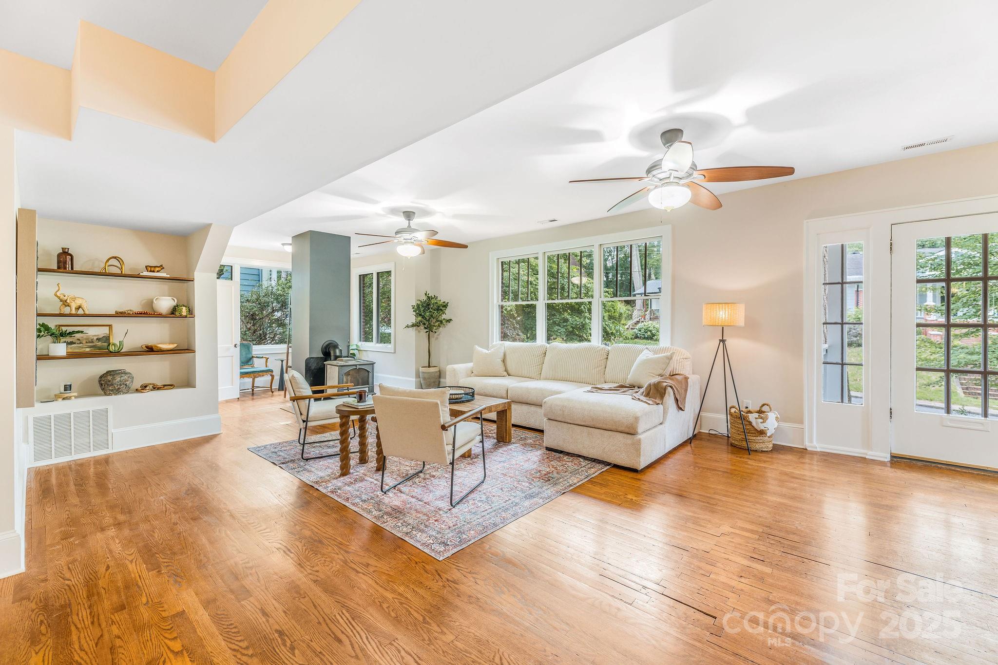 24 Warwick Road Asheville, NC 28803 - Photo 7 of 44