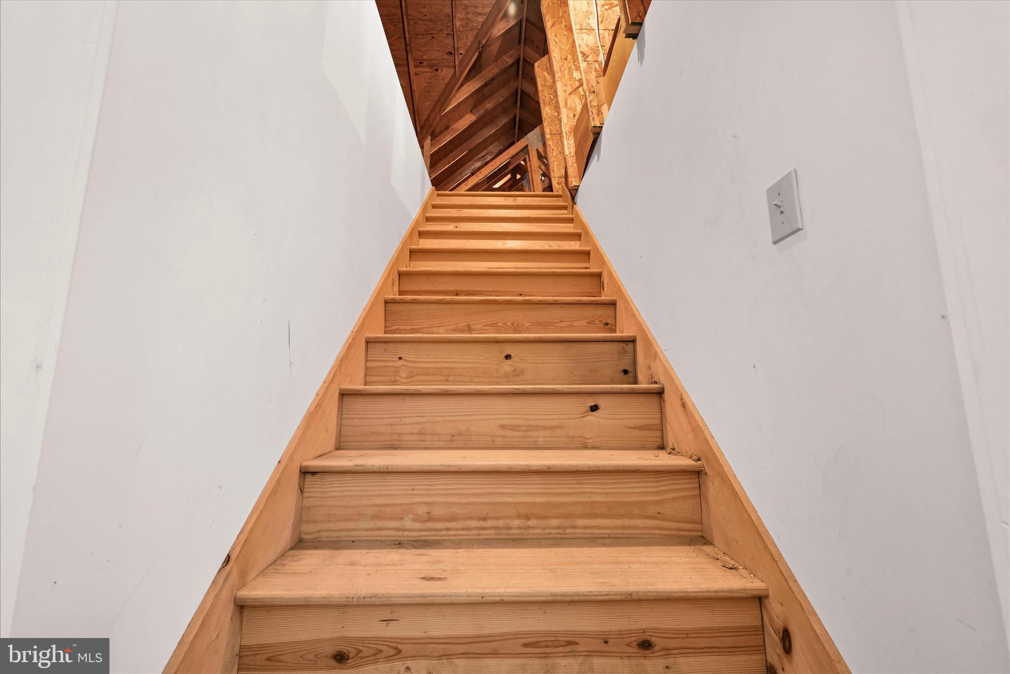 147 Scout Road Kempton, PA 19529 - Photo 51 of 74 Staircase