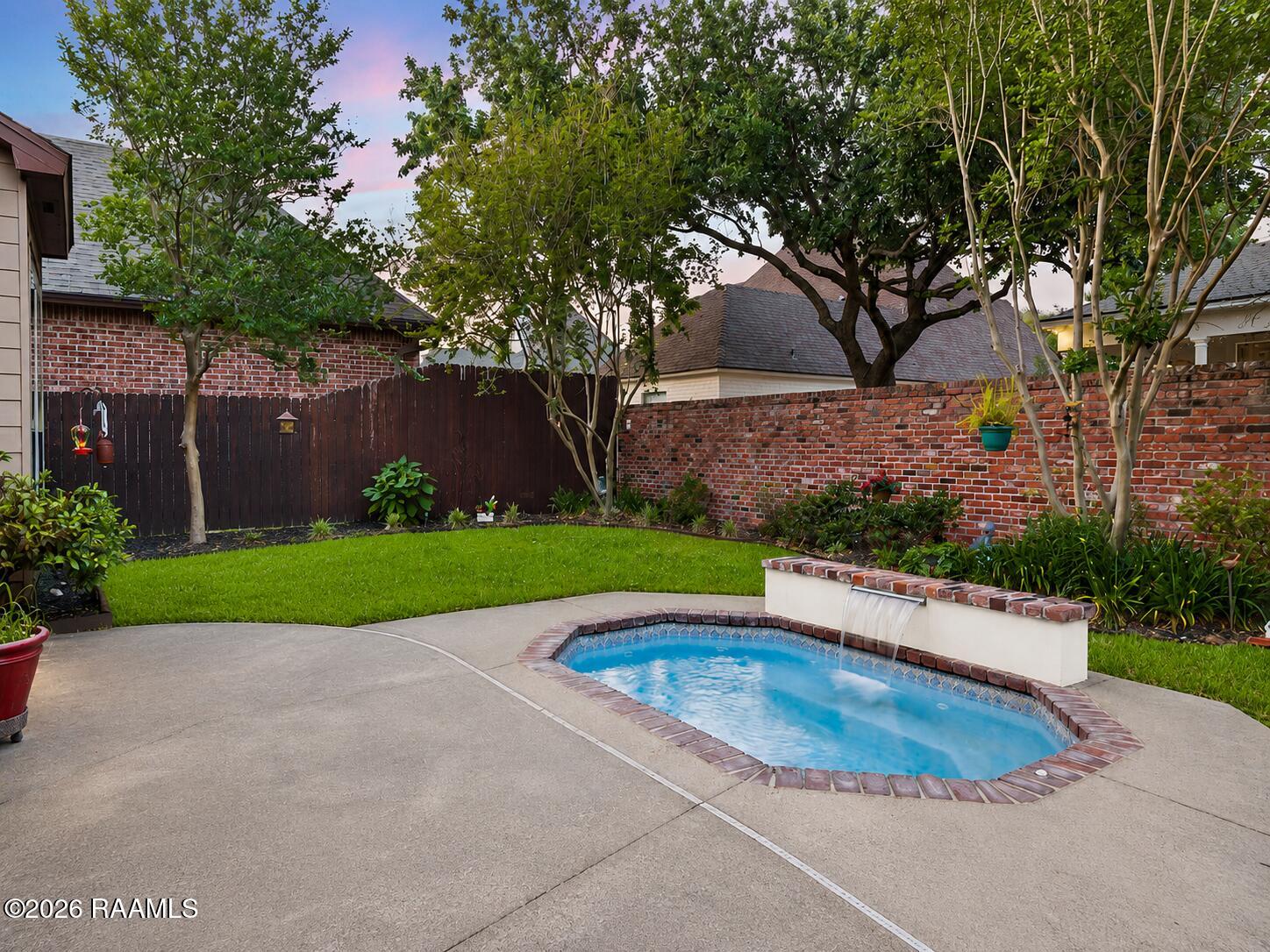 116 Isaiah Drive Lafayette, LA 70508 - Photo 4 of 4 116 Isaiah Cocktail Pool