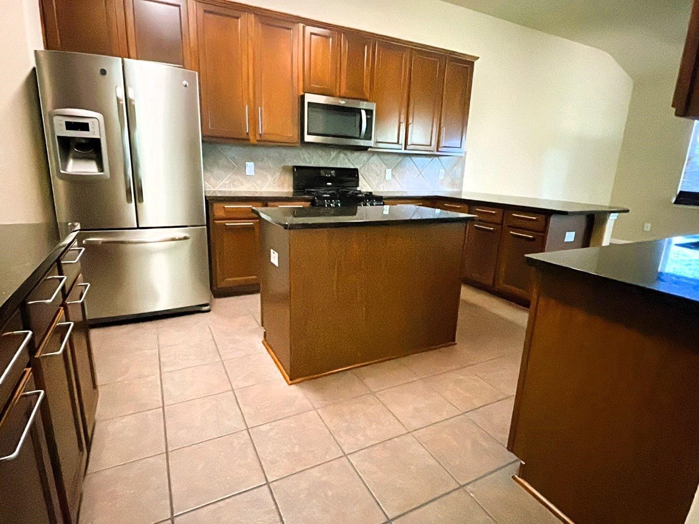 1014 Spring Lakes Haven Spring, TX 77373 - Photo 2 of 20