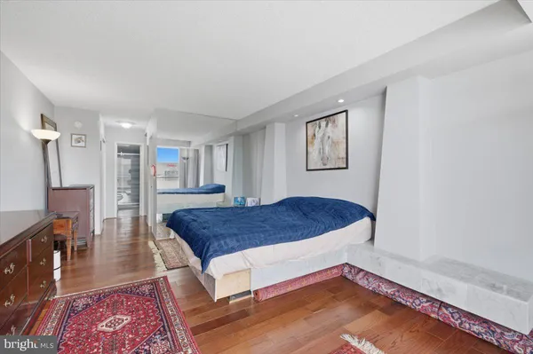 $435,000 | 1800 Old Meadow Road, Unit 1204, McLean, VA 22102