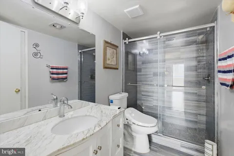 $435,000 | 1800 Old Meadow Road, Unit 1204, McLean, VA 22102