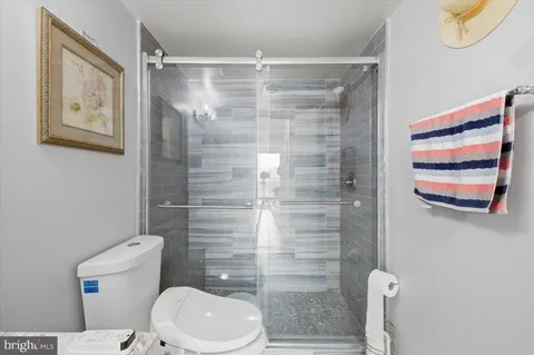 $435,000 | 1800 Old Meadow Road, Unit 1204, McLean, VA 22102