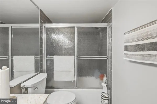 $435,000 | 1800 Old Meadow Road, Unit 1204, McLean, VA 22102