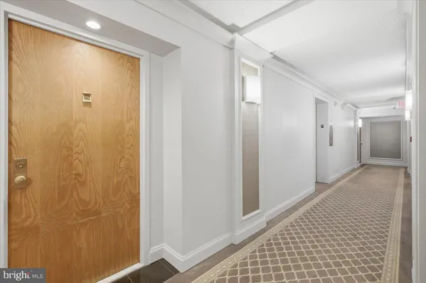 $435,000 | 1800 Old Meadow Road, Unit 1204, McLean, VA 22102