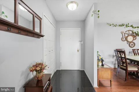 $435,000 | 1800 Old Meadow Road, Unit 1204, McLean, VA 22102