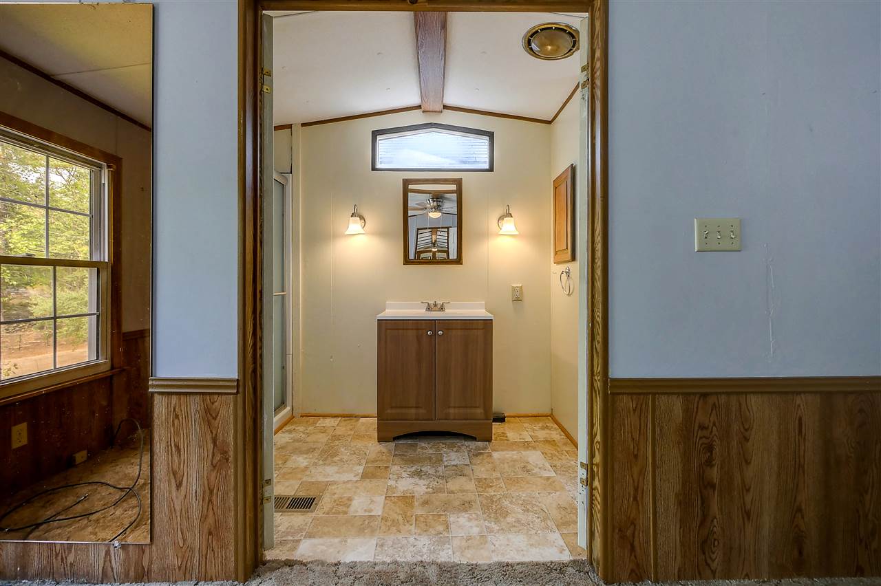 36 Elizabeth Road Sandown, NH 03873 - Photo 17 of 26