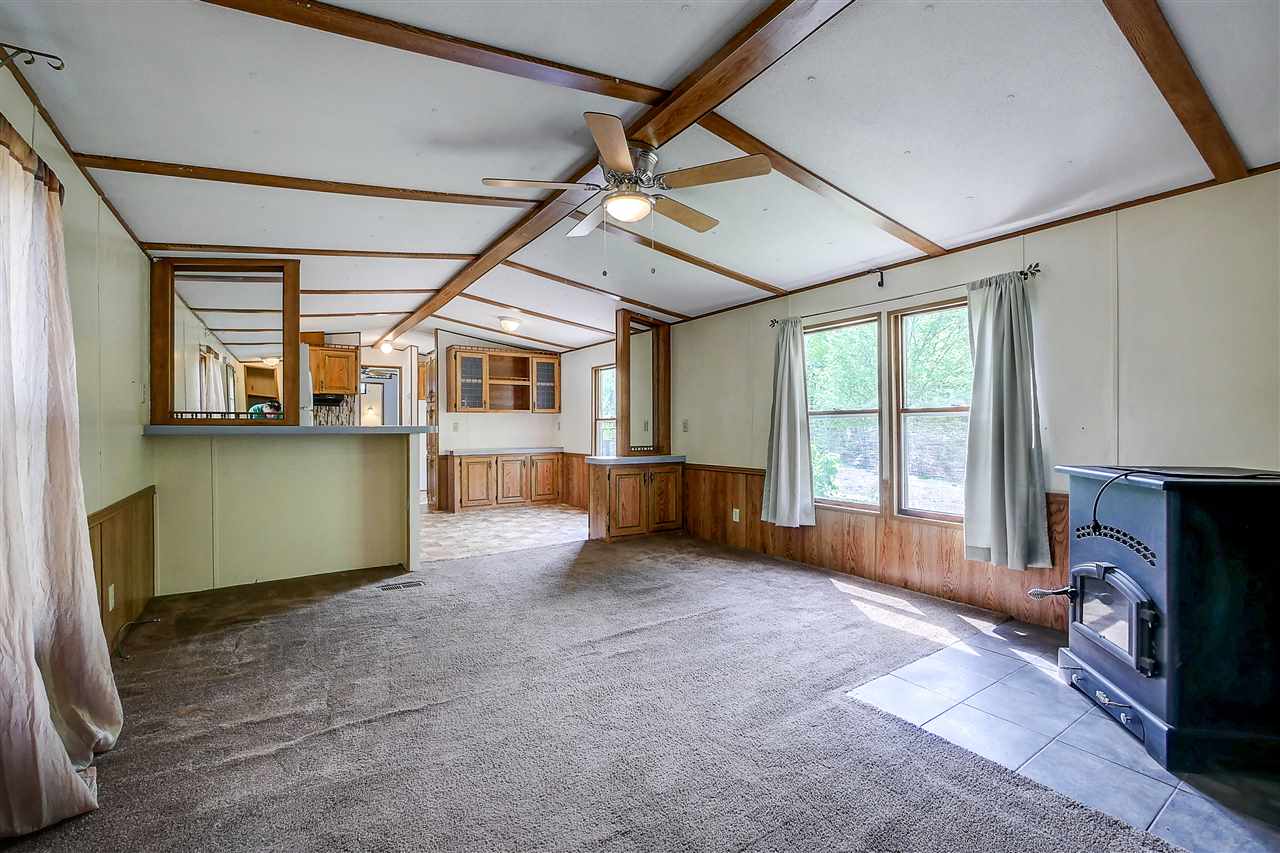 36 Elizabeth Road Sandown, NH 03873 - Photo 5 of 26