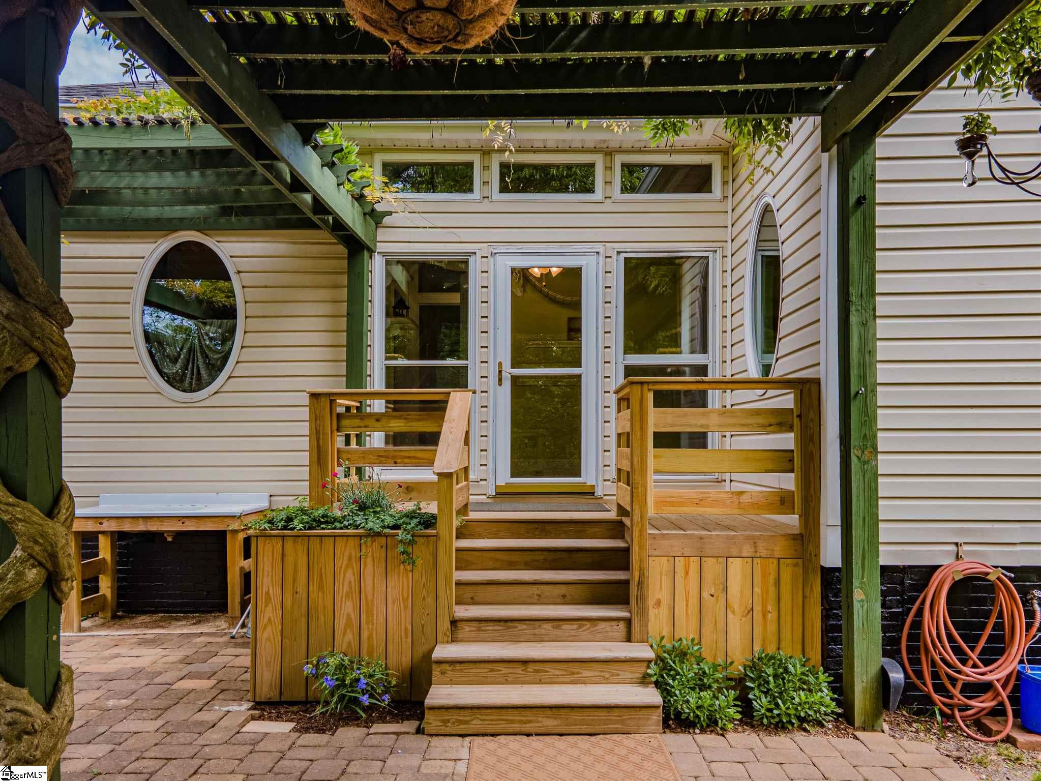 607 West Parker Road Greenville, SC 29611 - Photo 4 of 36 Gallery Image 4