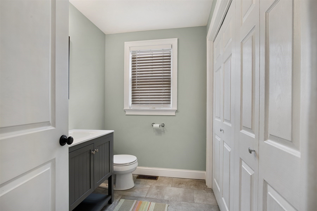 9 Country Lane Dennis, MA 02639 - Photo 16 of 37