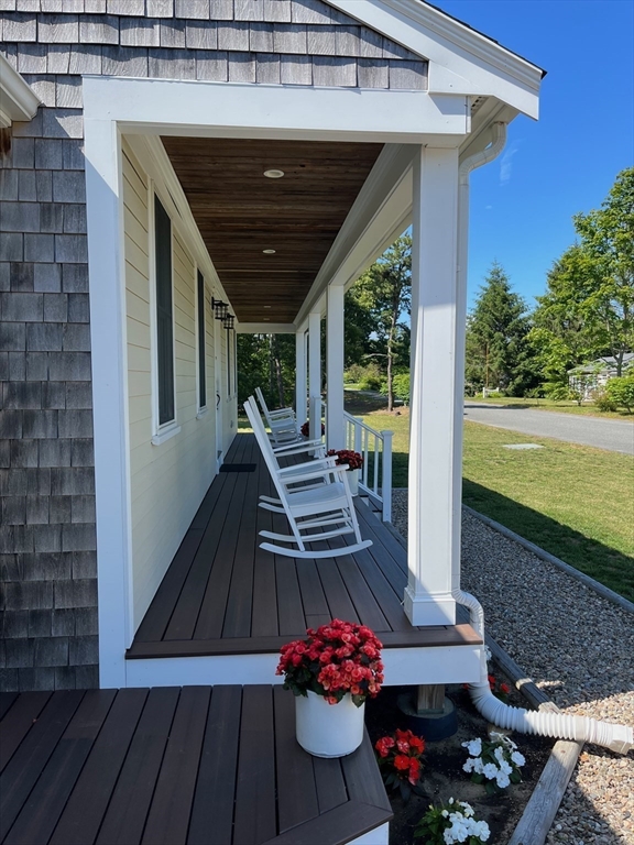 9 Country Lane Dennis, MA 02639 - Photo 3 of 37