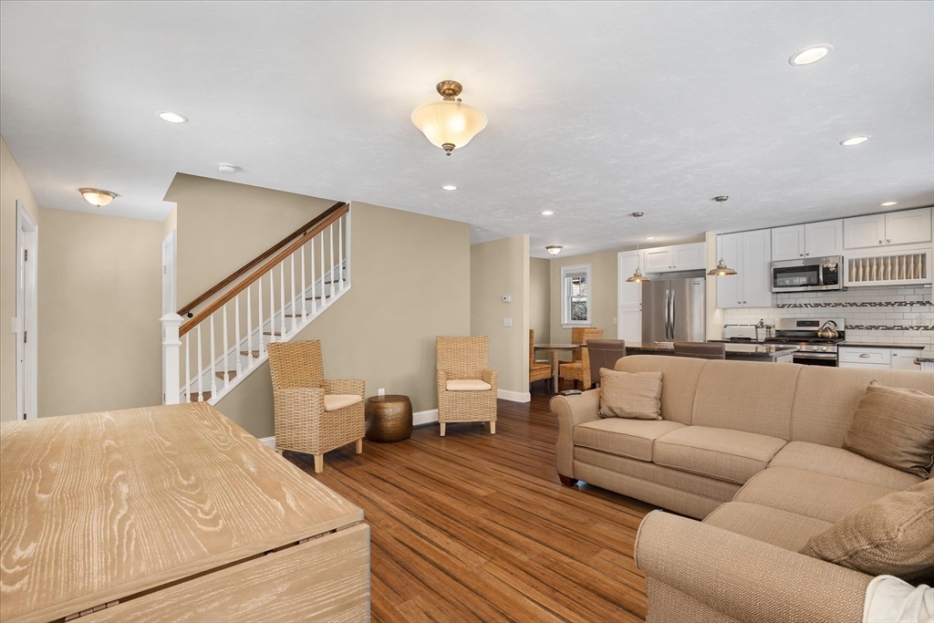 9 Country Lane Dennis, MA 02639 - Photo 7 of 37