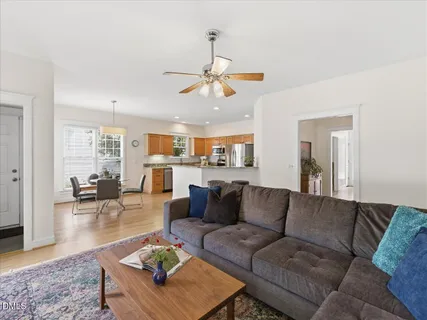 $785,000 | 913 Edgewater Circle, Chapel Hill, NC 27516
