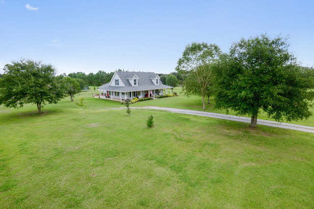 31671 Hagendorfer Road Lillian, AL 36549 - Photo 2 of 26