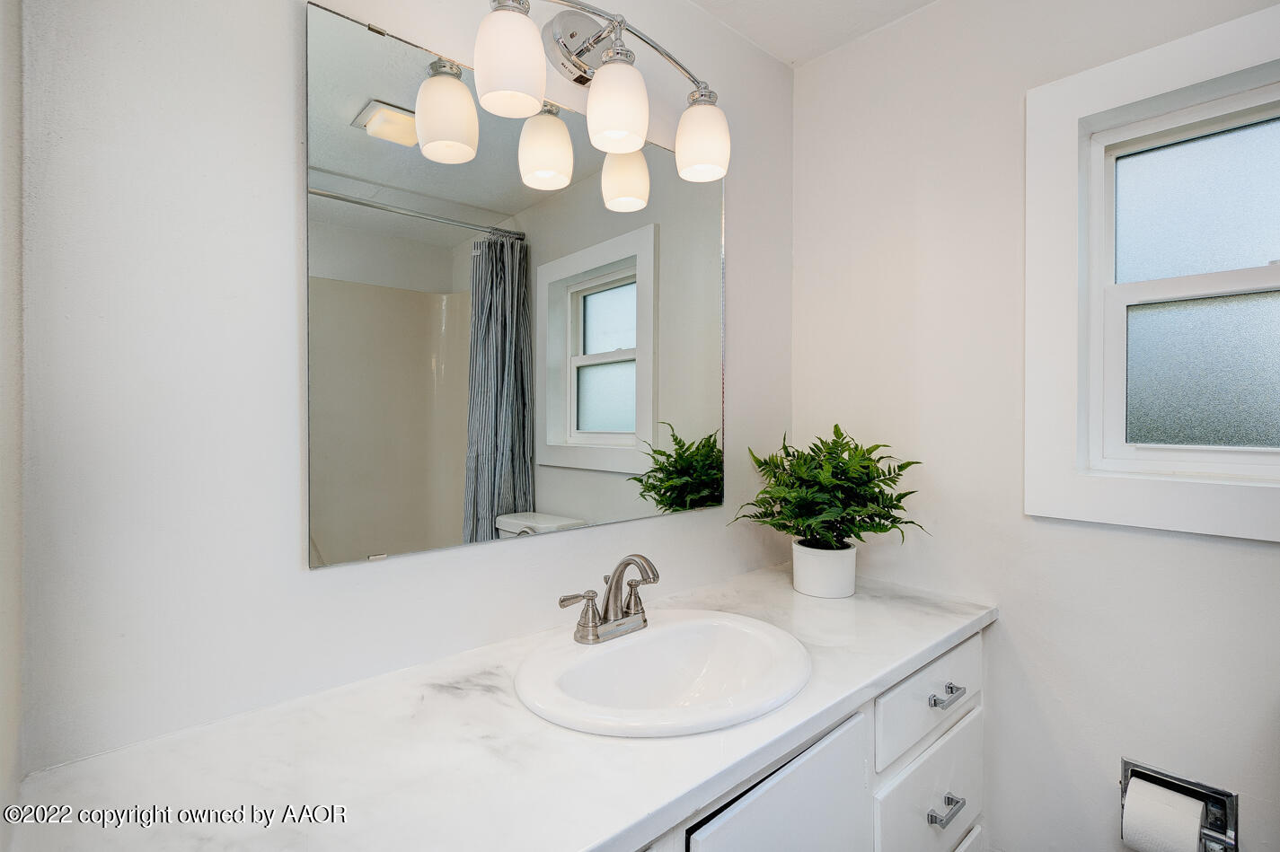 12000 Hale Road Canyon, TX 79015 - Photo 23 of 28 Bathroom 2