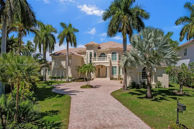 $8,690,000 | 1130 Harbor Court, Hollywood, FL 33019