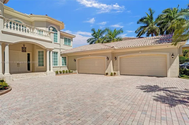 $8,690,000 | 1130 Harbor Court, Hollywood, FL 33019