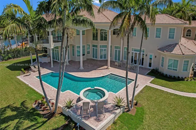 $8,690,000 | 1130 Harbor Court, Hollywood, FL 33019