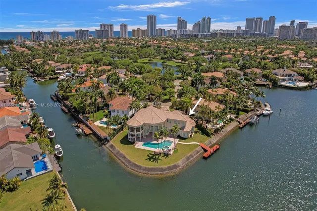 $8,690,000 | 1130 Harbor Court, Hollywood, FL 33019