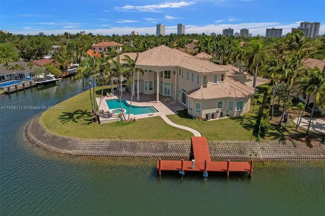 $8,690,000 | 1130 Harbor Court, Hollywood, FL 33019