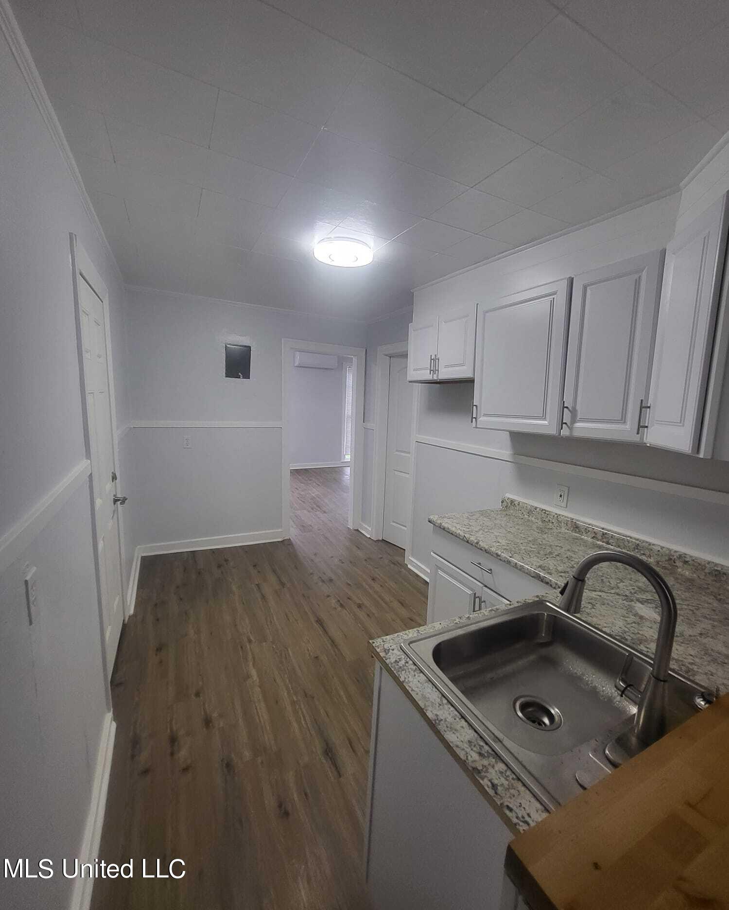 521 Launcelot Road Jackson, MS 39206 - Photo 8 of 13 Ktichen