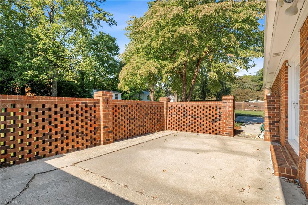 3176 Garden Road Burlington, NC 27215 - Photo 25 of 30 Gallery Image 25