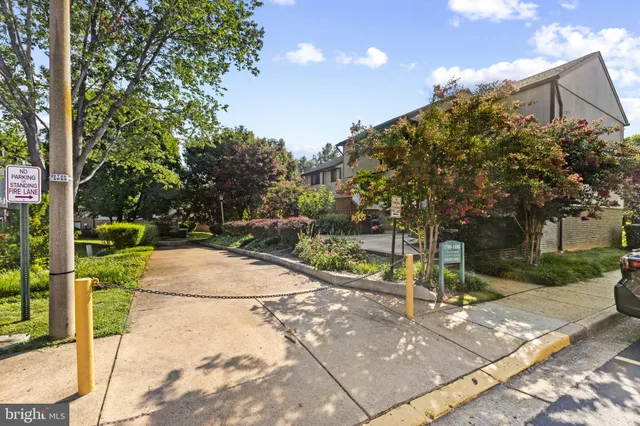 a view of a basketball court