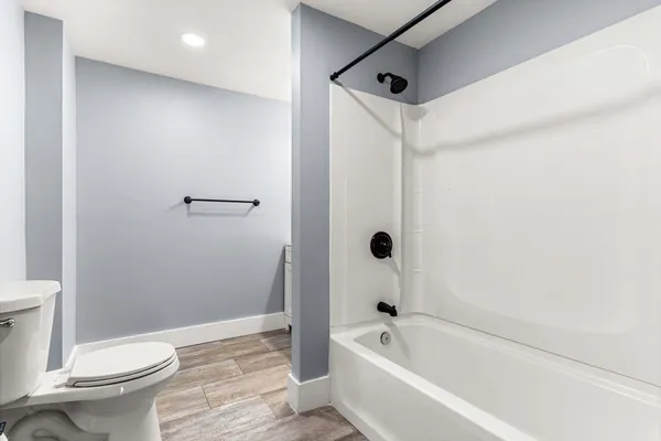 $3,200 | 95 Rumford Street, Concord, NH 03301