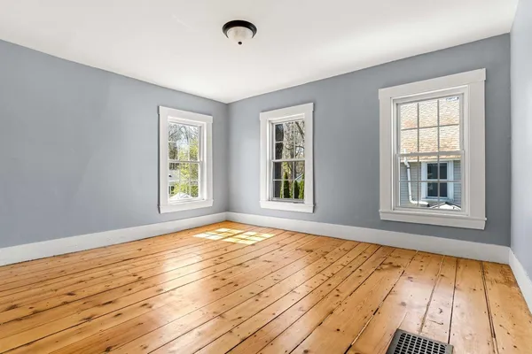 $3,200 | 95 Rumford Street, Concord, NH 03301