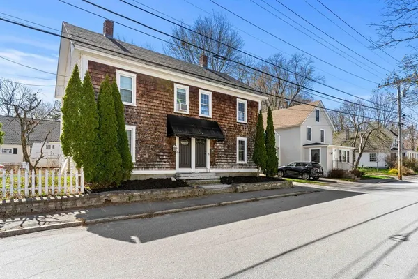 $3,200 | 95 Rumford Street, Concord, NH 03301