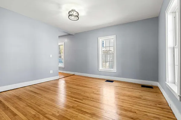 $3,200 | 95 Rumford Street, Concord, NH 03301