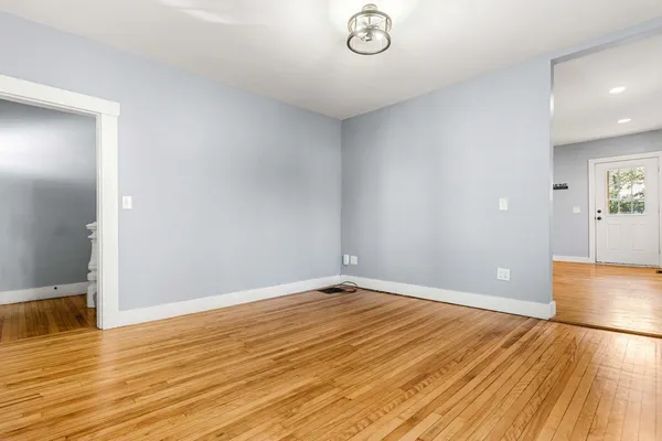 $3,200 | 95 Rumford Street, Concord, NH 03301