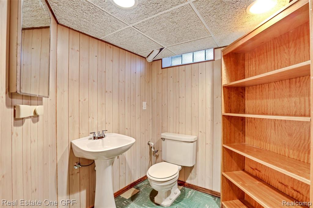 457 Lexington Road Grosse Pointe Farms, MI 48236 - Photo 19 of 26