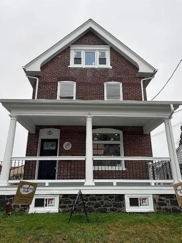 $489,000 | 322 Fairview Street, Coopersburg, PA 18036