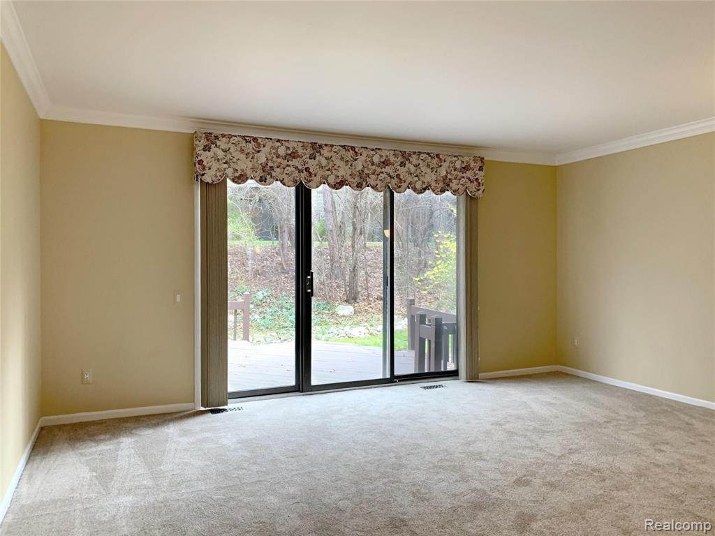 1128 Timberview Trail Bloomfield Hills, MI 48304 - Photo 11 of 31