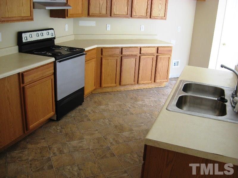 5830 Finestra Way Raleigh, NC 27610 - Photo 3 of 8