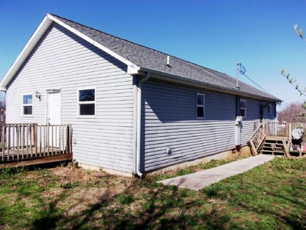 366 Filbert Street Newport, TN 37821 - Photo 4 of 13 Photo 4